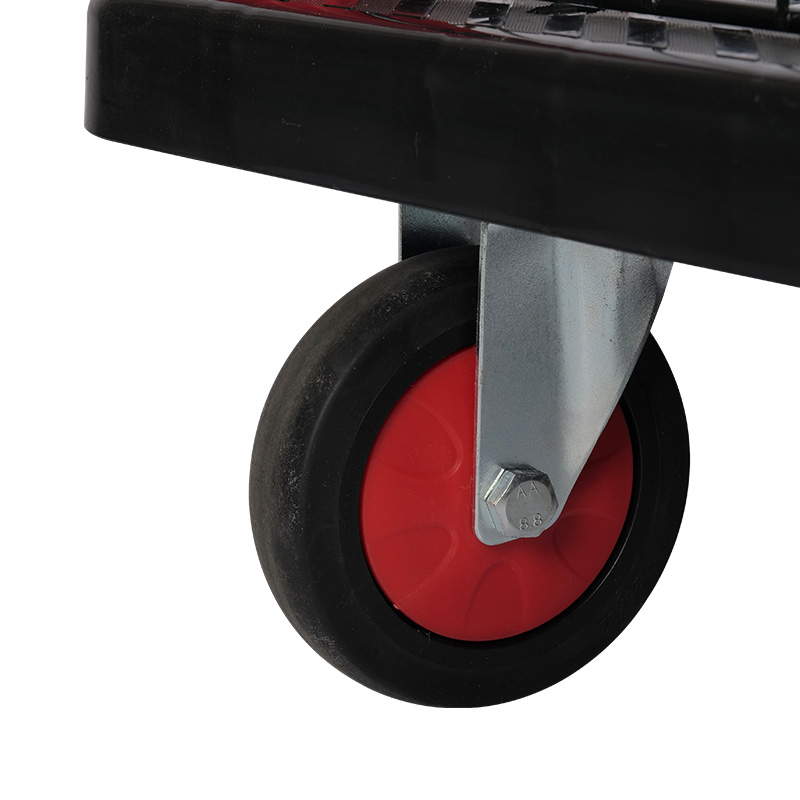 FERNT FLAMBED TRUCK